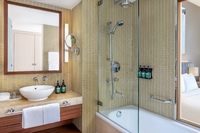 King Deluxe Room (Plaza View, Theme Park Access)