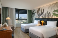 Twin Deluxe Room (Plaza View, Theme Park Access)