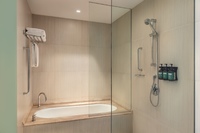 1 Bedroom Spacious Suite (SeaView Balcony, Theme Park Access)
