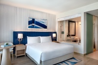 King Deluxe Room (SeaView Balcony, Theme Park Access)