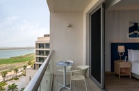 King Deluxe Room (SeaView Balcony, Theme Park Access)