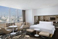 King Bed, Modern Interior, Wifi.