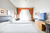 King/Twin, Workspace, Comfortable Seating.