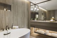 1 Bedroom Suite (SeaView)