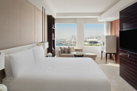 Waterfront room with stunning views.