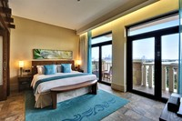 1 bedroom with king & 1 bedroom with twin.