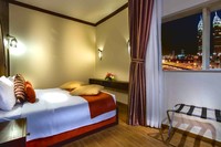 King or Twin Beds, 32" TV, WIFI, Full kitchenette.