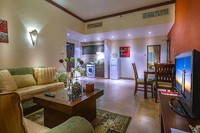 King or Twin Beds, 32" TV, WIFI, Full kitchenette.