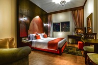 King or Twin Beds, 32" TV, WIFI, Full kitchenette.