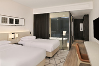 Twin room with Club access