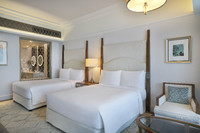 Queen Pearl Club Room (SeaView)
