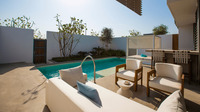 Private pool, garden, breakfast included.