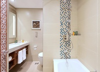 Stylish room, Wi-Fi, HDTV, ergonomic desk.