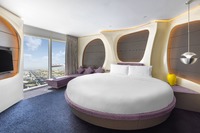 Round Bed, Lounge, and bar.