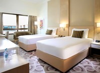 Interconnected, king, twin beds, amenities.