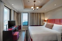 Spacious, stunning sea view, fully equipped.