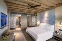 King and Twin Bedroom with Sea View