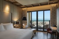 Spacious King and Twin Bedroom with Sea View