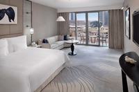King bed, Club Lounge access, Burj Khalifa views.