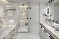 Luxurious space, Club Lounge access.