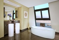 Cozy, scenic, elegant, bright, relaxing