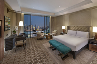 Deluxe Room (Skyline View)