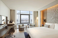 King or Twin Beds, Room with Lounge Access.
