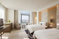 King or Twin Beds, Room with Lounge Access.
