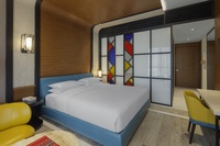 City view, spacious room, luxurious.