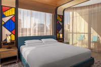 King Bed, Palm View, Amenities.