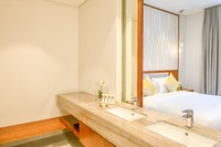 Deluxe suite with king bed.