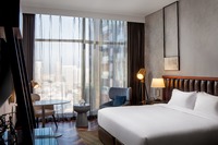 Modern, high-floor, WiFi, scenic views.