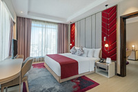 Spacious luxury, family-friendly comfort.