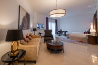 Scenic views, spacious living space.