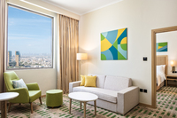 King bed, city view, shower.