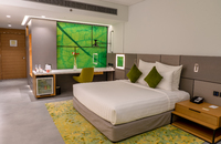 Queen or Twin Beds with Amenities.