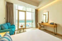King or twin beds, balcony, sea views.