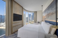 Spacious corner room, no balcony
