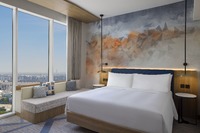 Spacious corner room, no balcony