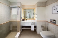 Spacious 2-bedroom apartment with kitchenette.