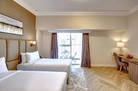 Two en-suite bedrooms, guest bathroom