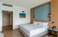 Comfortable city-view room with balcony.