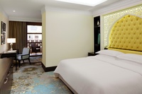 Club Room, King Bed, Balcony.